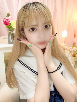 みい(19)