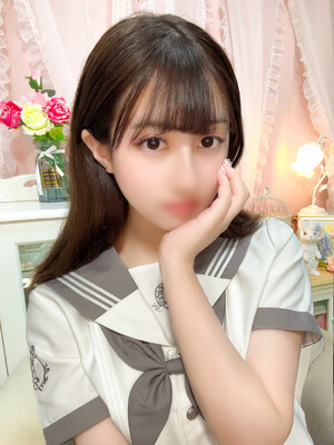 なな(18)